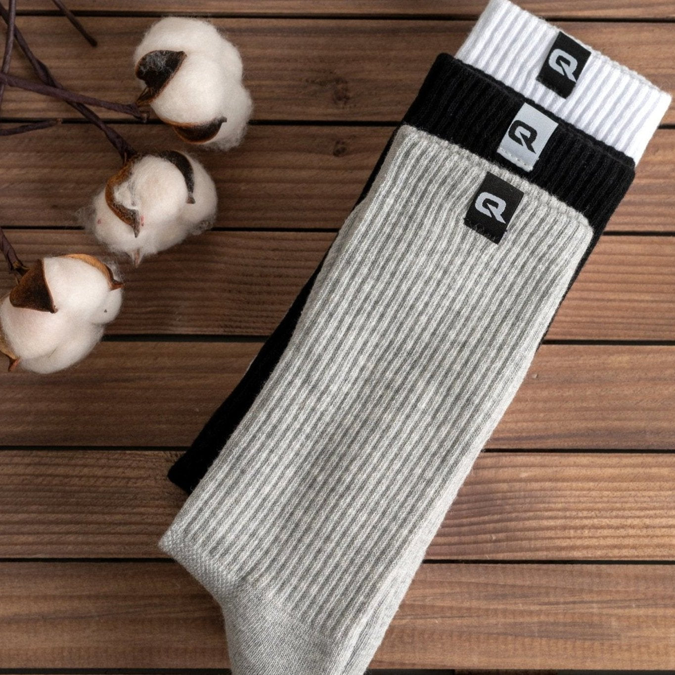 Tennissocken in Grau, Schwarz und Weiß